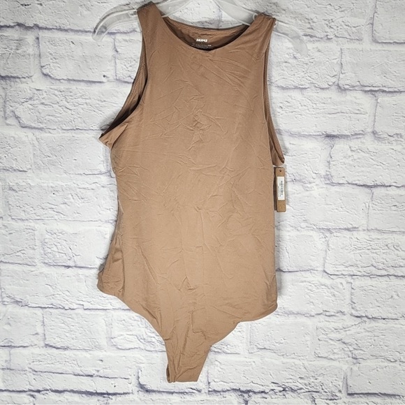 SKIMS FITS EVERYBODY HIGH NECK BODYSUIT/ SIENNA/NWT - Picture 1 of 4